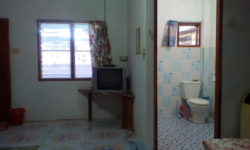 Cheap Sleep Apartment Phayao Exterior foto